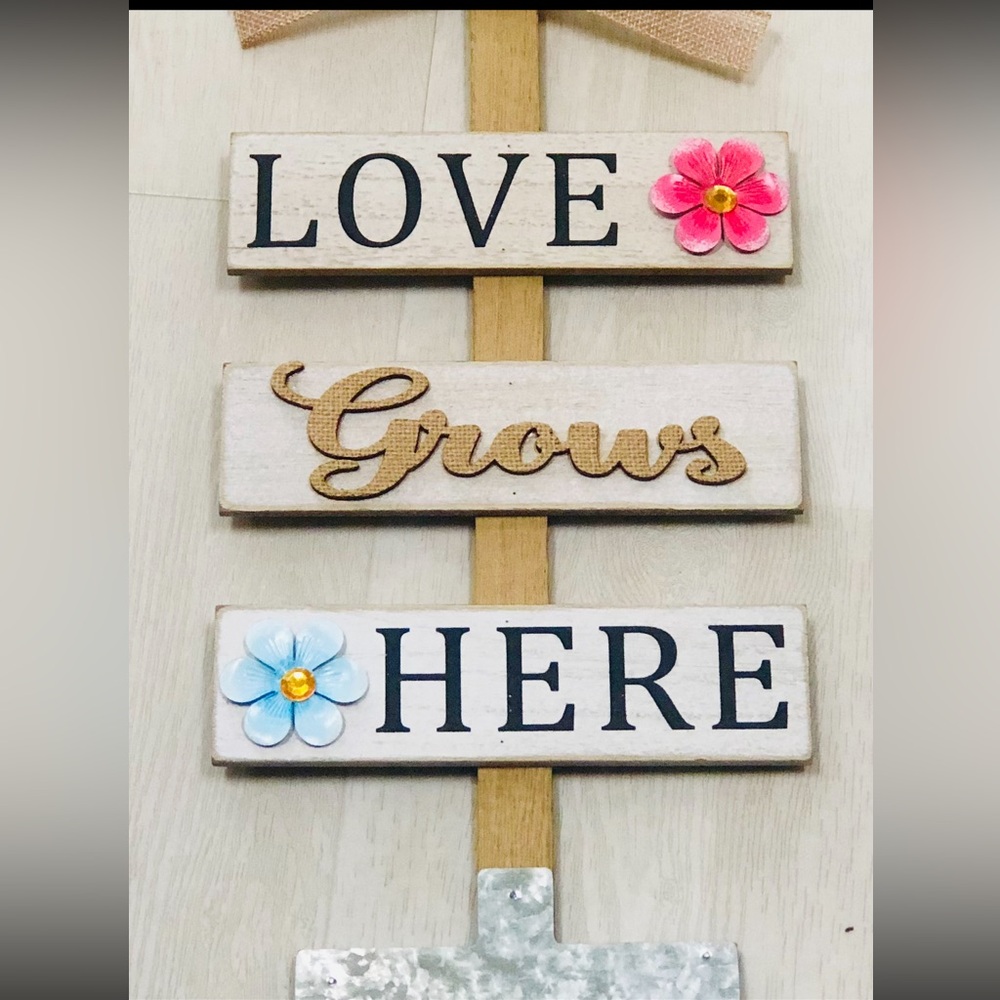 Front Door Decor for the Avid Gardener, Bright and Cheerful
